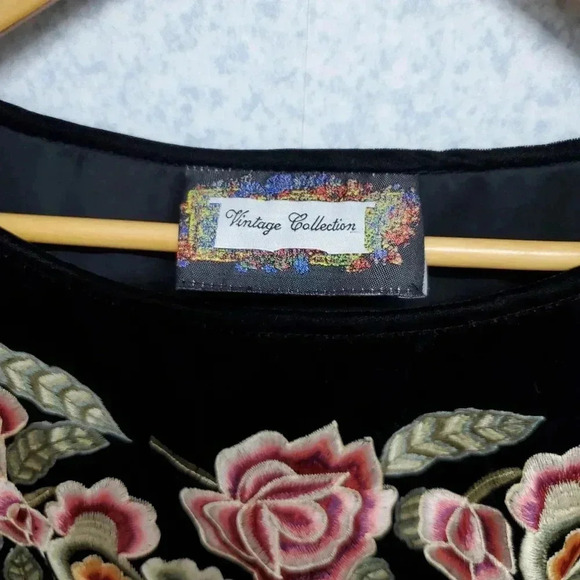 Vintage Collection Velvet Black with Embroidered Flowers - Picture 2 of 6
